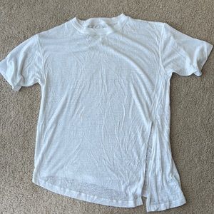 Lululemon tee shirt